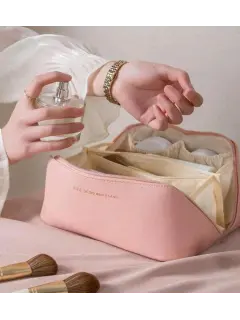 COSMETIQUERA